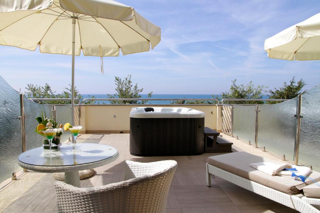 Hotel I Ginepri Marina di Castagneto Carducci Oda fotoğraf