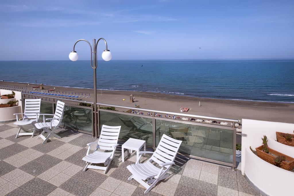 Hotel I Ginepri Marina di Castagneto Carducci Dış mekan fotoğraf